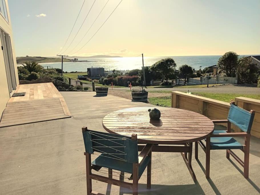 Sea Breeze Apartment Kakanui Exterior foto